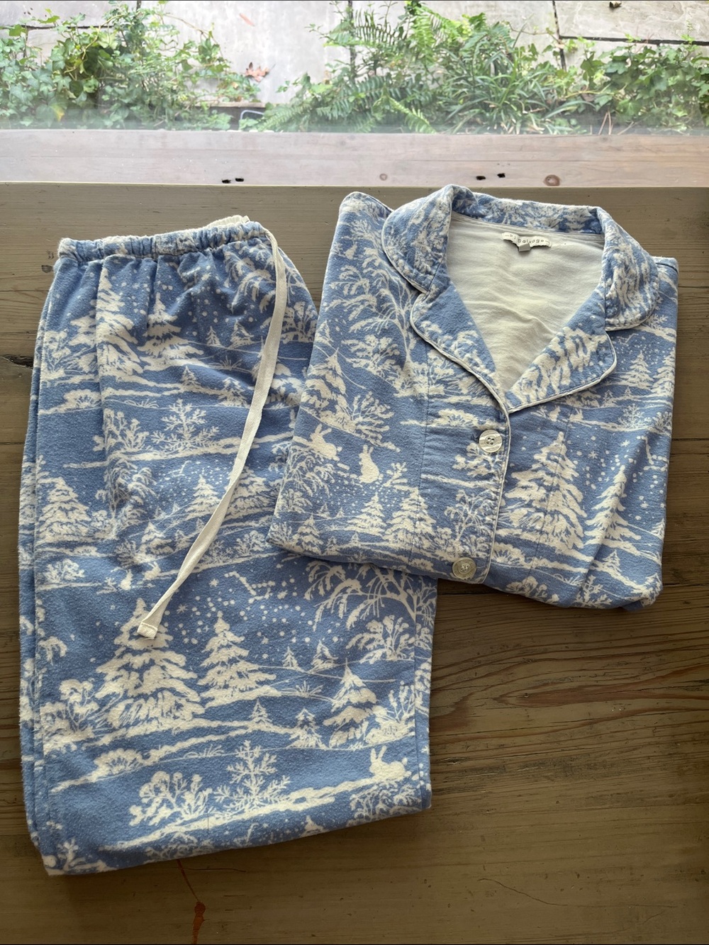 PJ Salvage Blue & White Printed winter Flannel pajama lounge set size Large